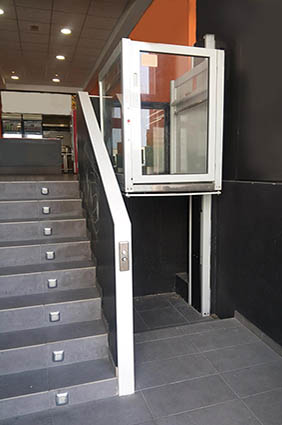 Elevadores de Escadas - Plataforma Vertical