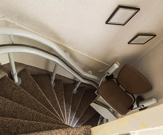 cadeiras elevatórias escadas curvas