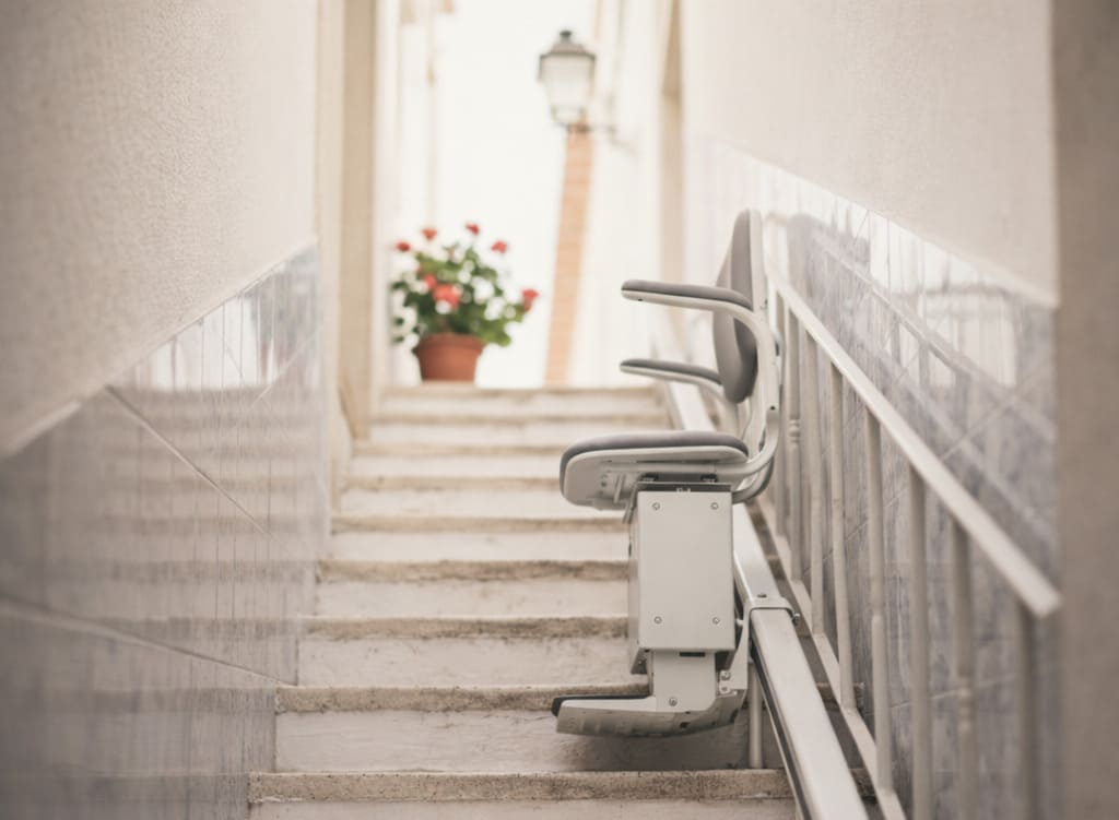 cadeiras elevatórias para escadas estreitas reta